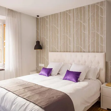 Palacio Conde Miranda Apartment Madrid Exterior photo