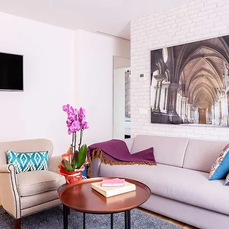 Palacio Conde Miranda Apartment Madrid Exterior photo
