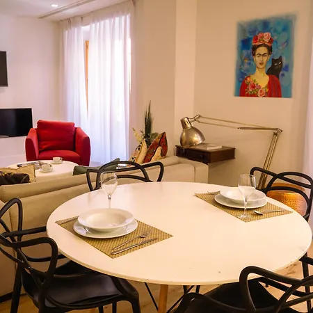 Palacio Conde Miranda Apartment Madrid Exterior photo