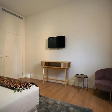 Palacio Conde Miranda Apartment Madrid Exterior photo