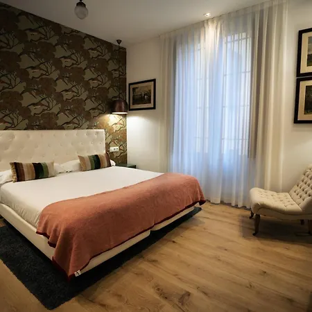 Palacio Conde Miranda Apartment Madrid Exterior photo