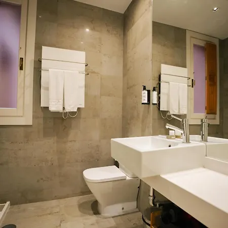 Palacio Conde Miranda Apartment Madrid Exterior photo