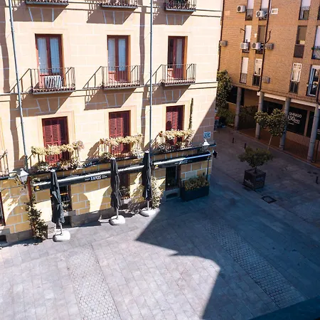 Palacio Conde Miranda Apartment Madrid Exterior photo